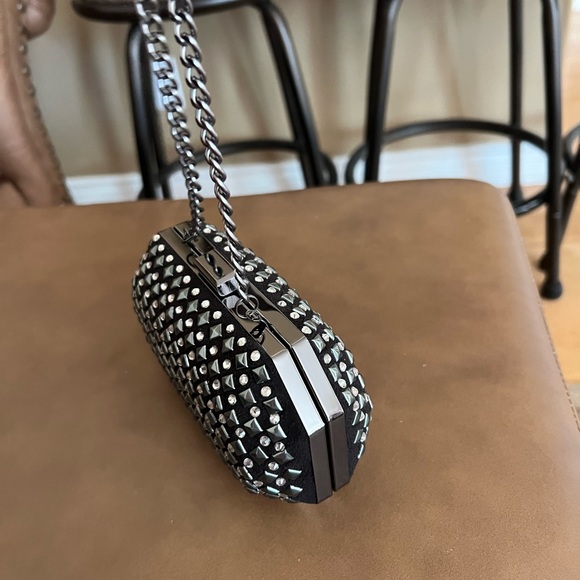 Black H&M Clutch Studs & Rhinestones Converts to Cross Body Detachable Chain - Picture 10 of 10